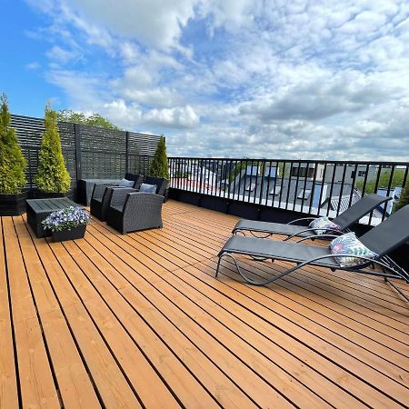 City Terrace Apartment Avangard - Large Private Roof Terrace Tallinn Eksteriør billede