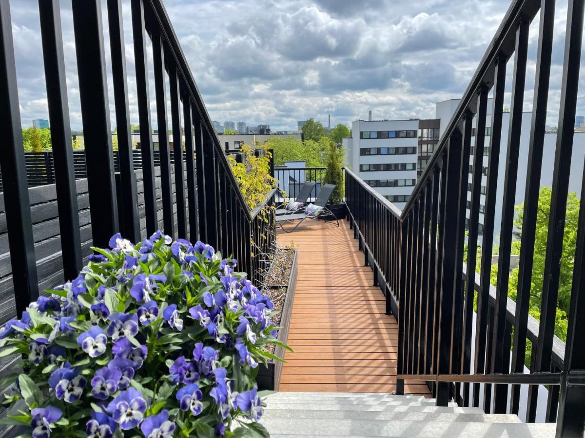 City Terrace Apartment Avangard - Large Private Roof Terrace Tallinn Eksteriør billede